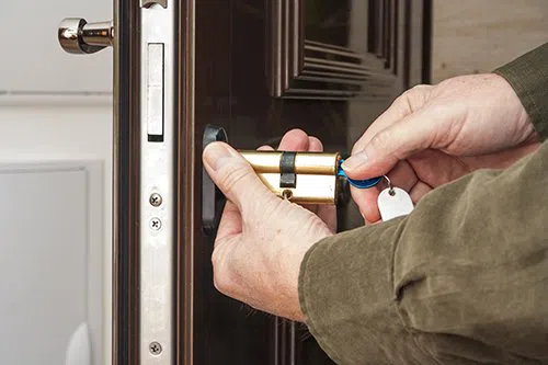 Lewisburg OH Locksmiths Store Lewisburg, OH 937-315-0403 - emergency-unlock
